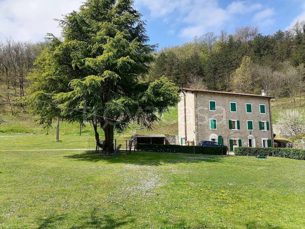 Appartamento in vendita a San Benedetto Val di Sambro via Bacucco, 4