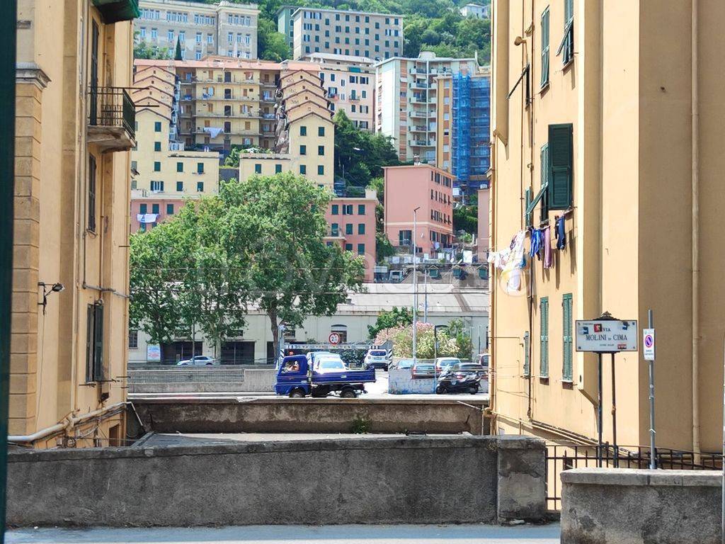 Appartamento in vendita a Genova via Enrico Toti