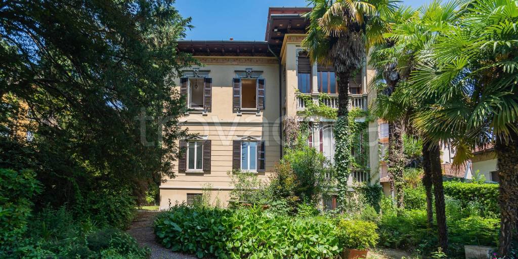 Villa in vendita a Varese via Giovanni Canetta, 2