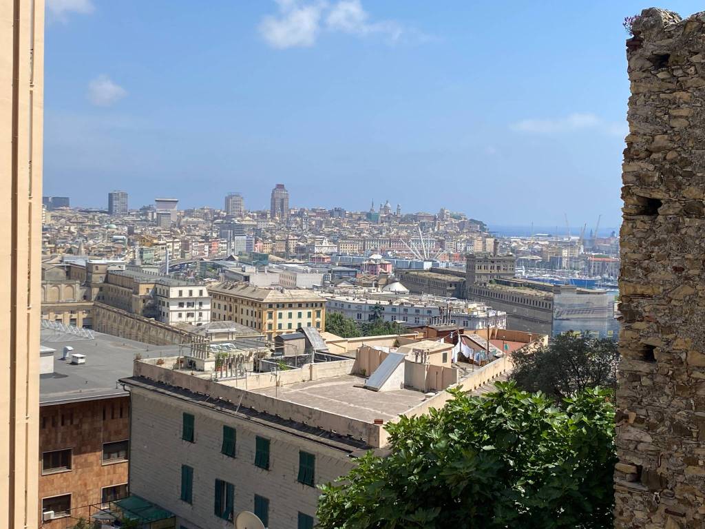 Appartamento in vendita a Genova salita San Rocco, 11