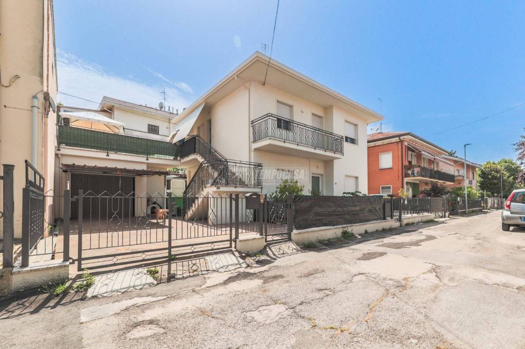 Appartamento in vendita a Riccione viale Lucca