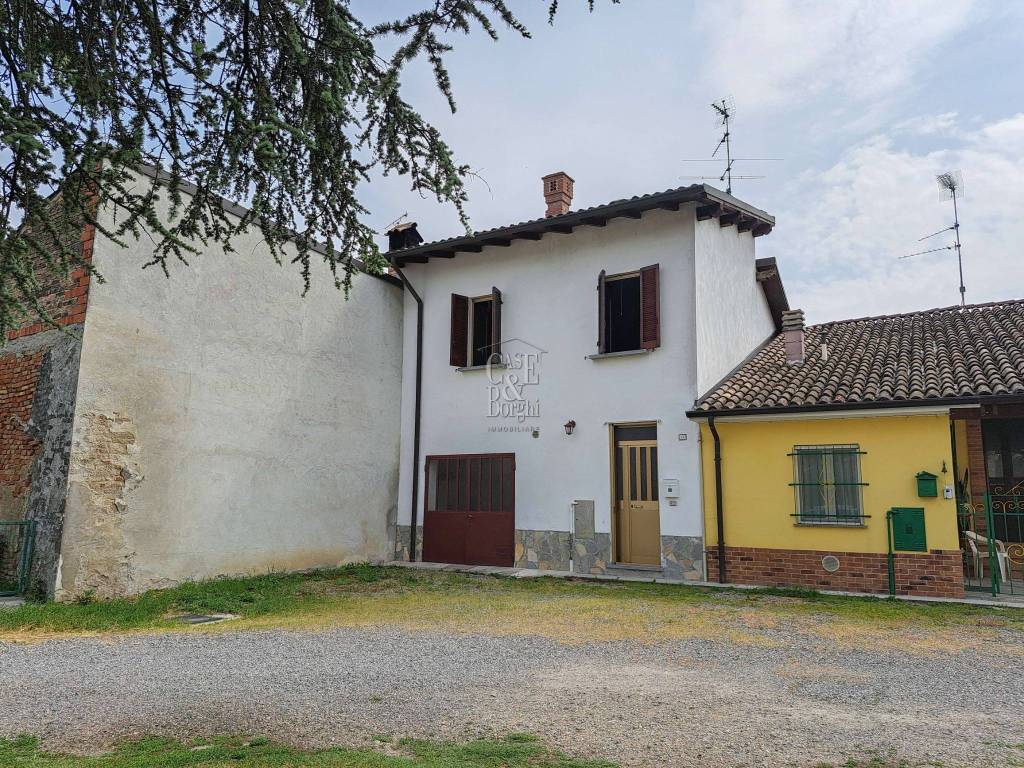 Casa Indipendente in vendita a Voghera via Lombardia, 68