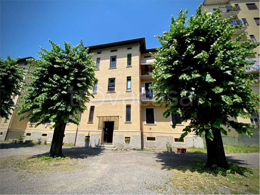 Appartamento in vendita a Legnano via Pontida , 6