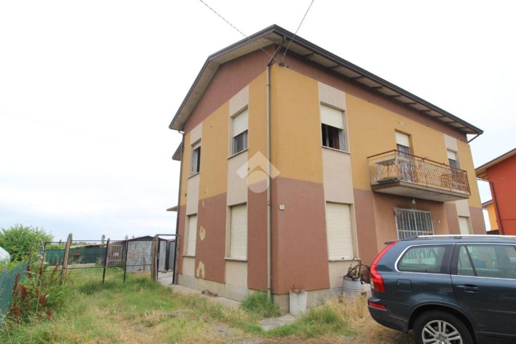 Casa Indipendente in vendita a Cadelbosco di Sopra via Ponte Forca, 73