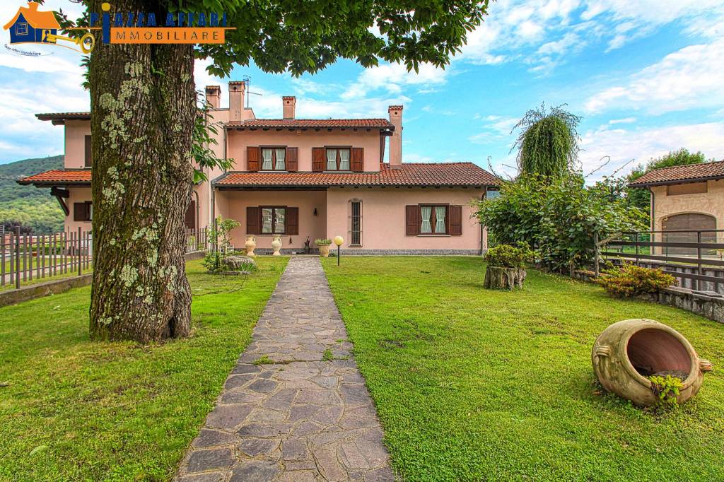 Villa in vendita a Marchirolo via Ferruccio Pellini, 24