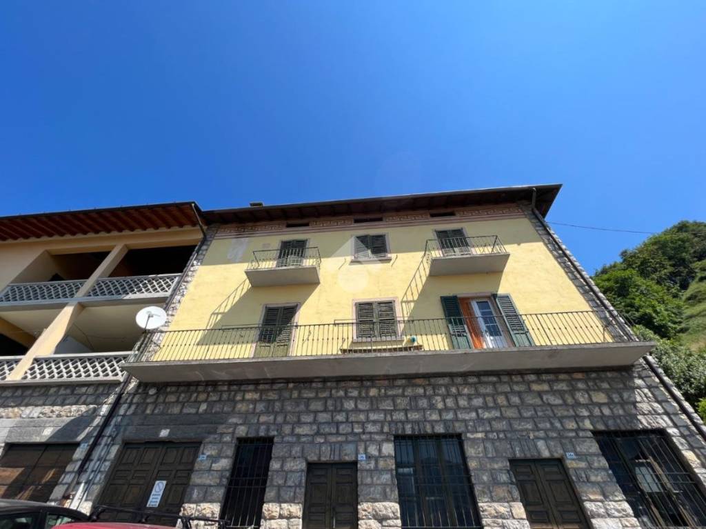 Casa Indipendente in vendita a Vigolo via s. Rocco, 18