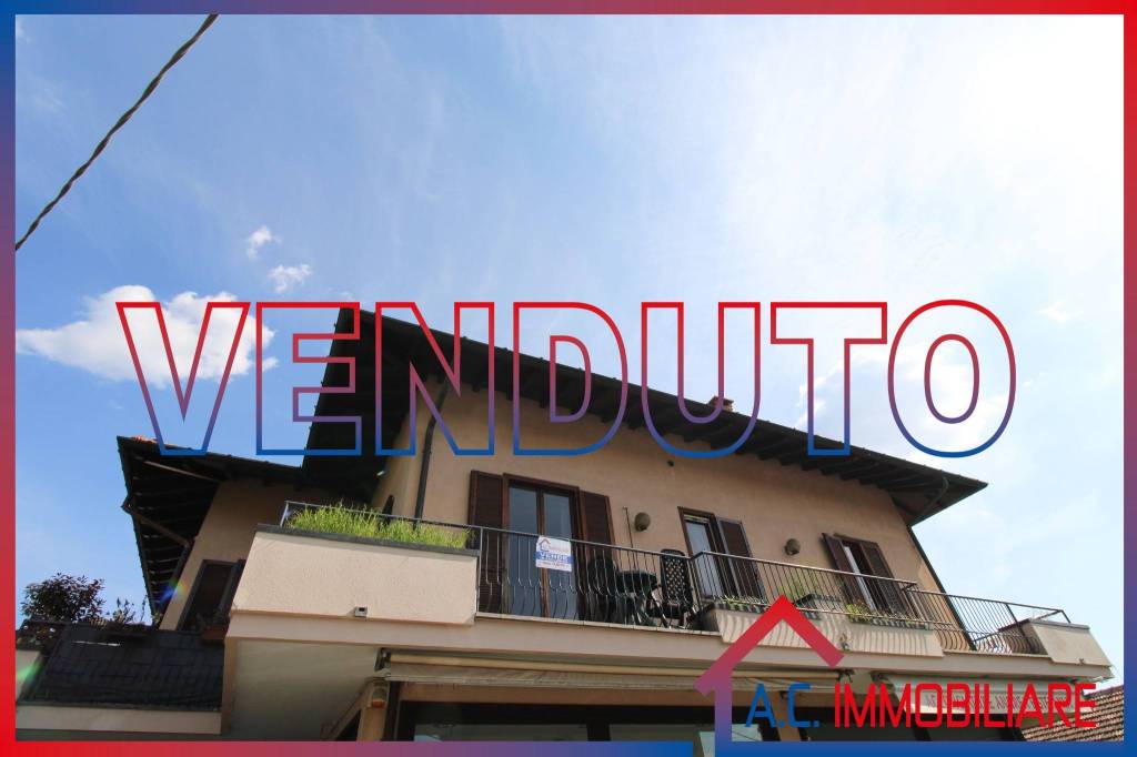 Appartamento in vendita a Vergiate via Felice Cavallotti
