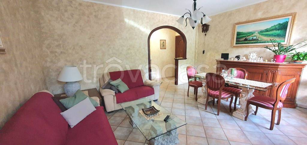 Appartamento in in vendita da privato a Borgosesia regione Cesolo, 3