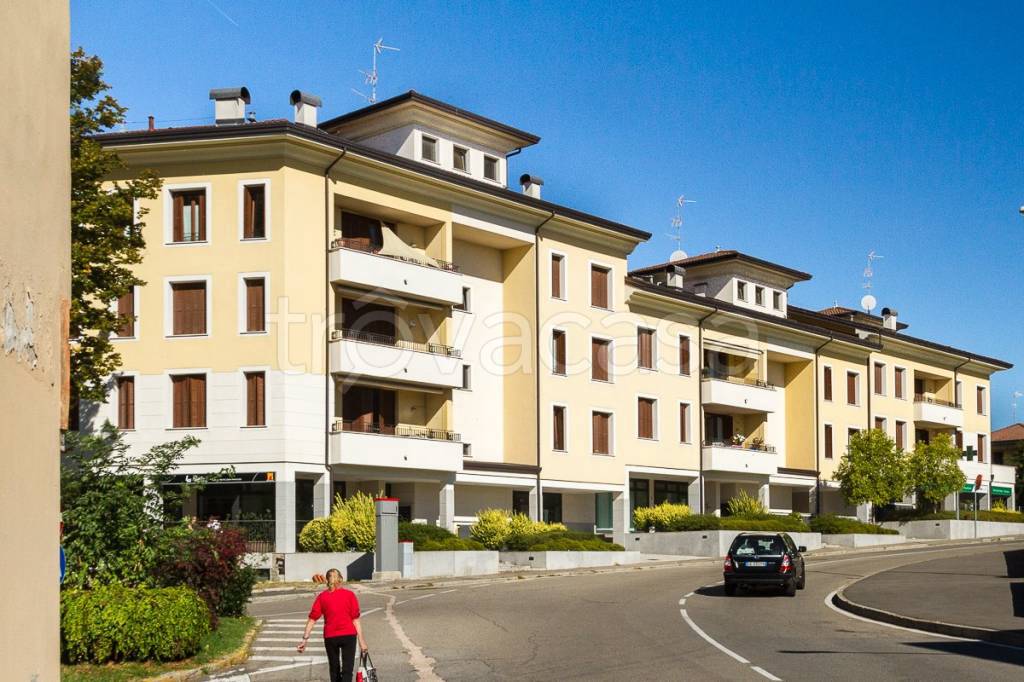 Appartamento in vendita a Giussano via Monte San Michele
