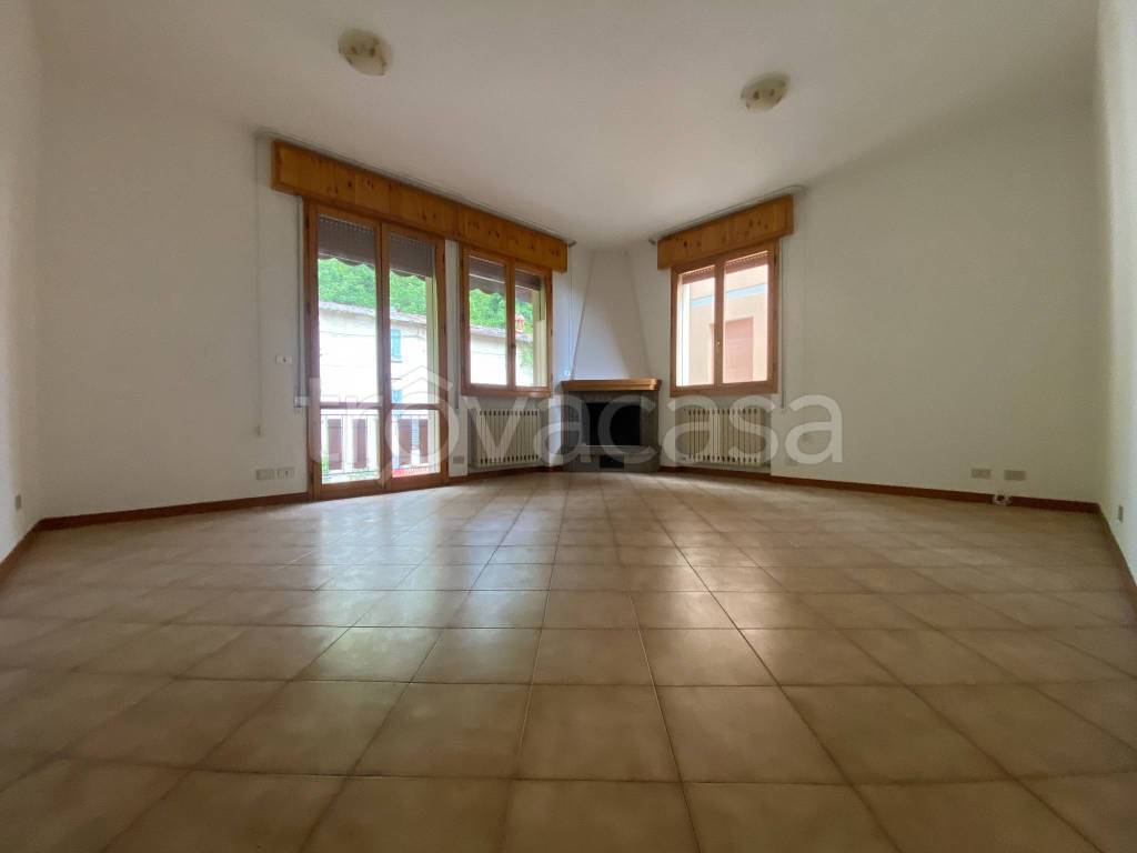 Appartamento in vendita a Lizzano in Belvedere via 3 Novembre, 13