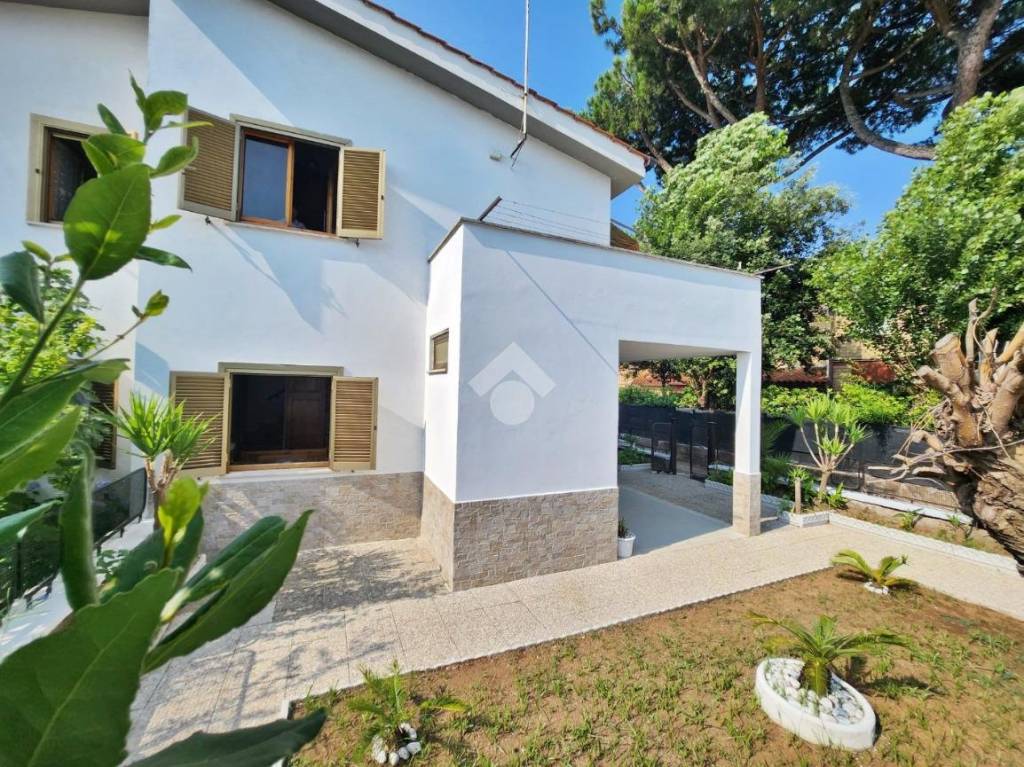 Villa a Schiera in vendita ad Anzio via Stella, 40