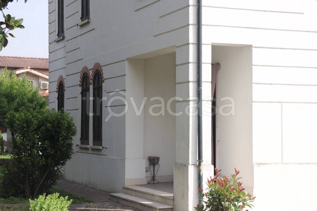 Villa in vendita a Marcaria via Campo Pomo
