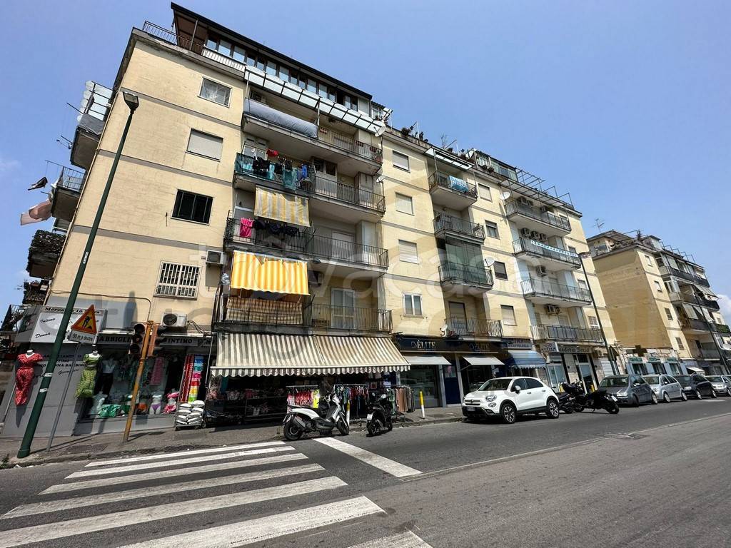 Appartamento in vendita a Napoli via Don Luigi Guanella, 14