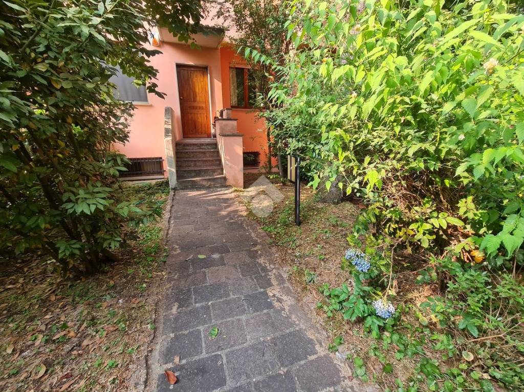 Villa a Schiera in vendita a Parma via Gaetano Bavagnoli, 26