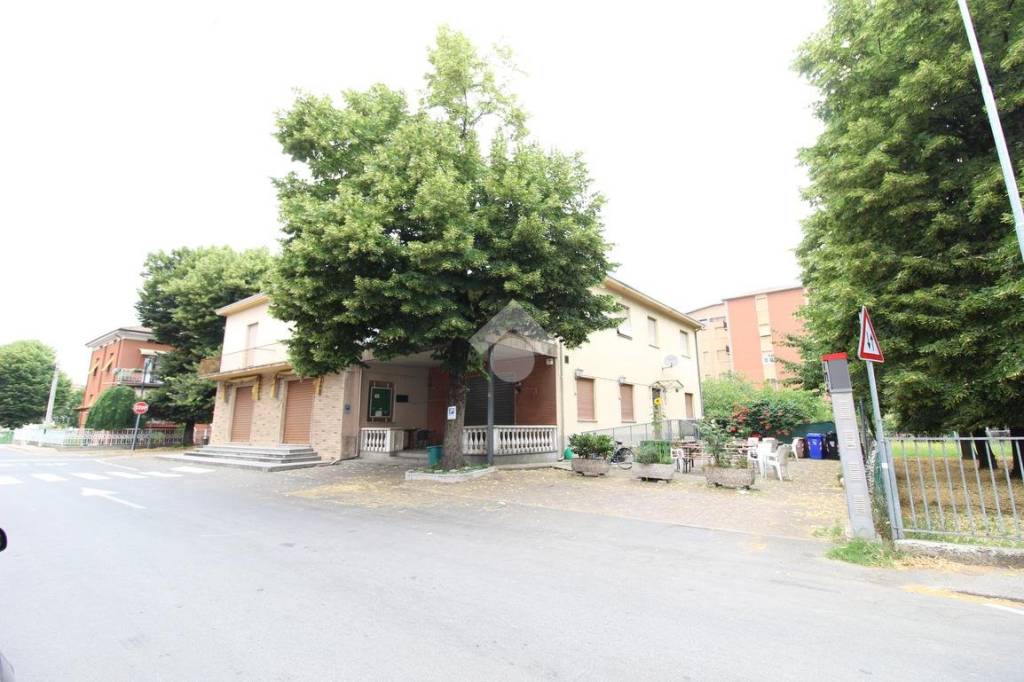 Casa Indipendente in vendita a Montechiarugolo viale nuovo, 1