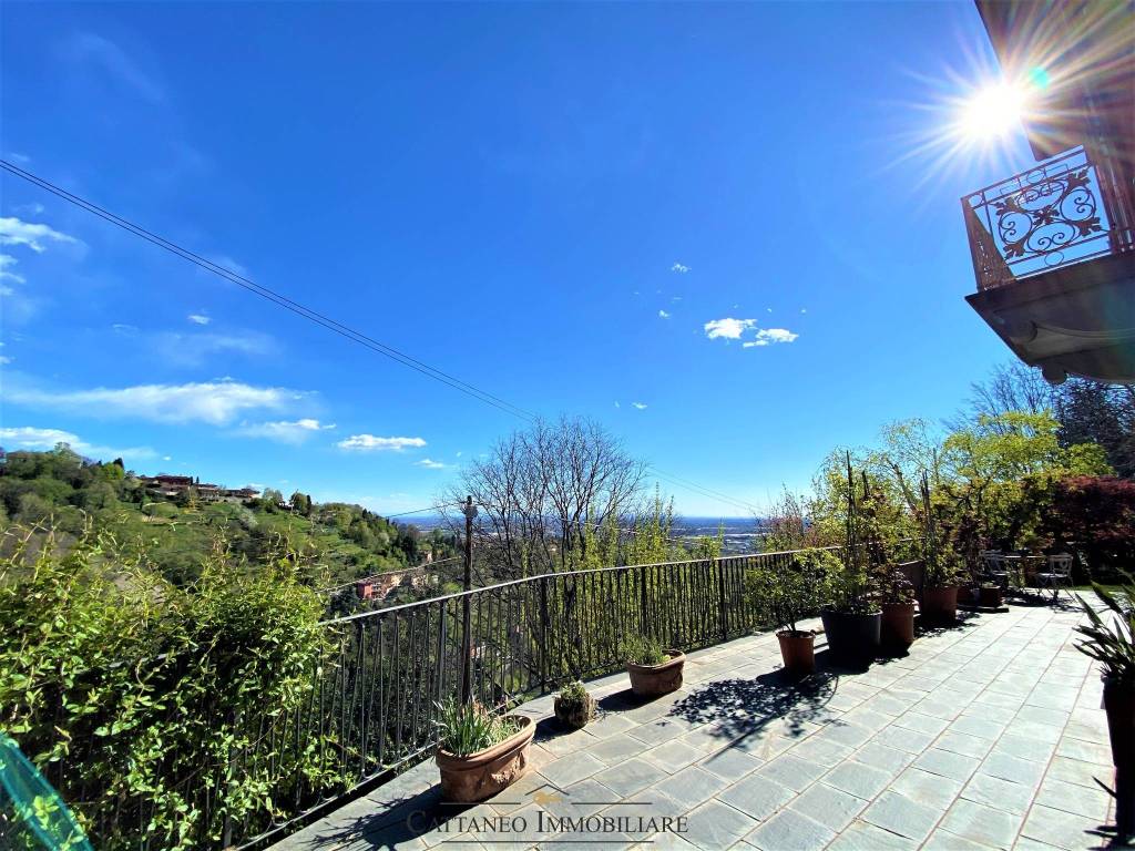 Villa in vendita a Bergamo via San Sebastiano