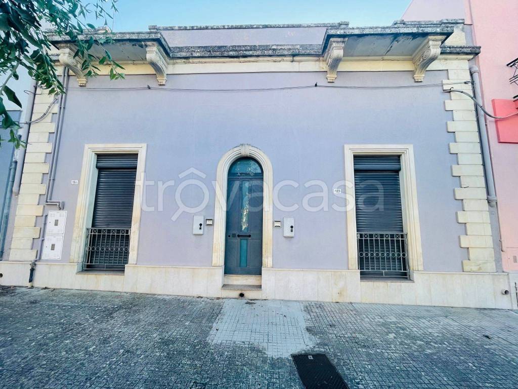 Villa Bifamiliare in vendita a San Cesario di Lecce via Dante Alighieri, 182