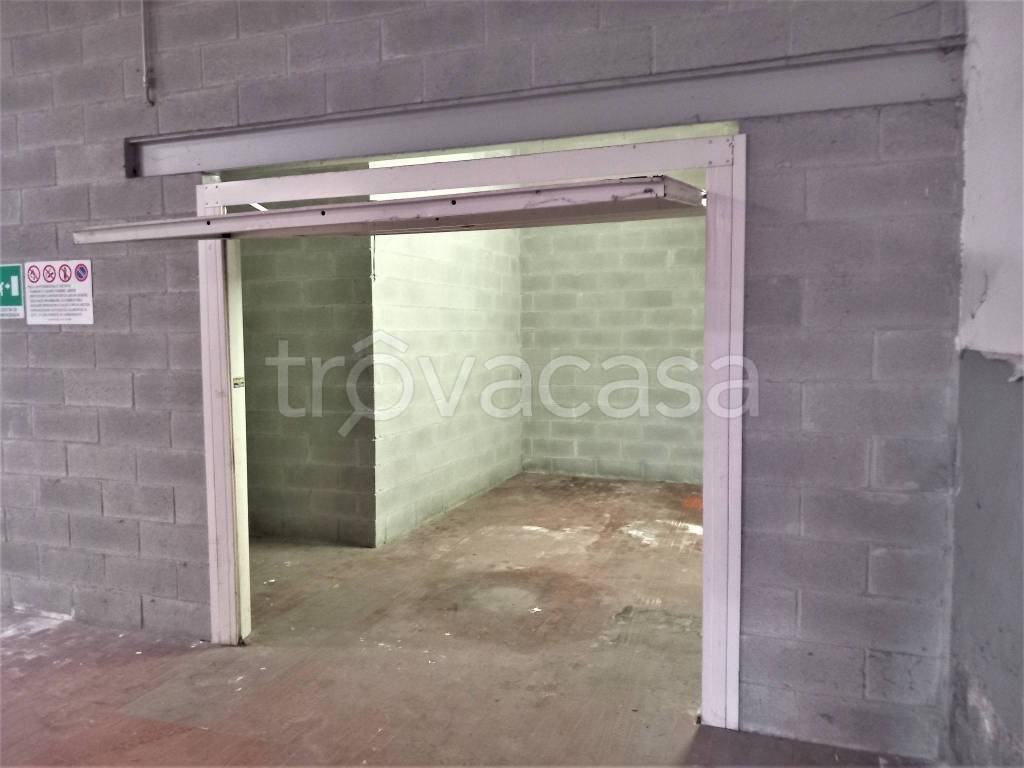 Garage in vendita ad Asti via Pollenzo, 14