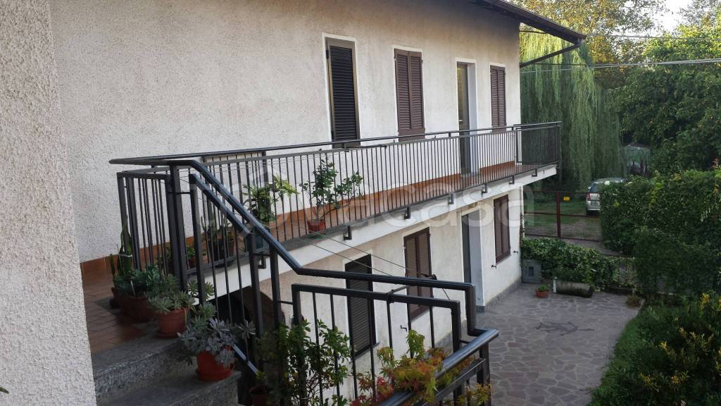 Appartamento in vendita a Castelletto sopra Ticino via Valloni, 5