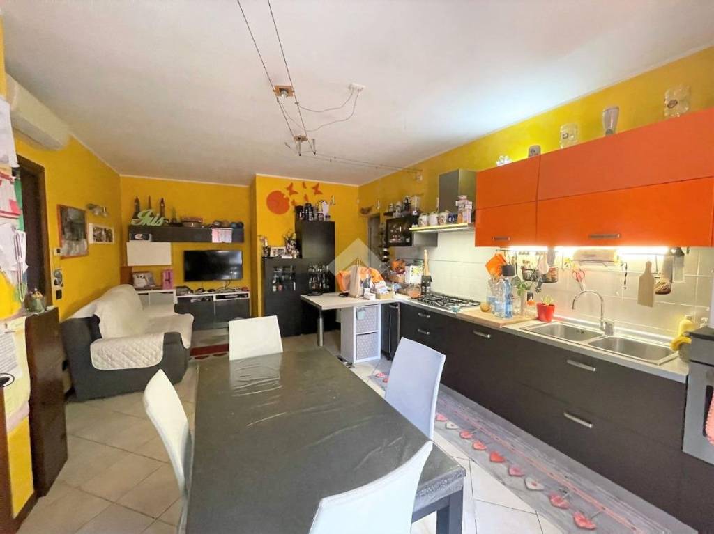 Appartamento in vendita a San Giorgio Bigarello via m. Biagi