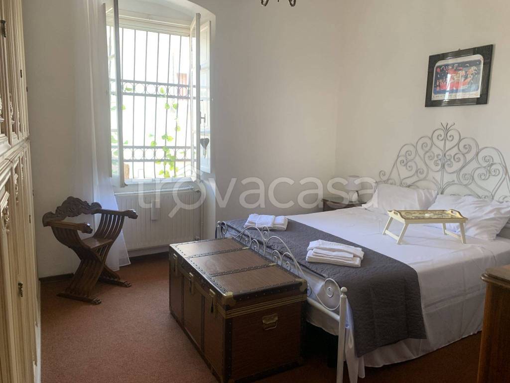 Appartamento in in affitto da privato a Vezzano Ligure via Umberto Maddalena, 24