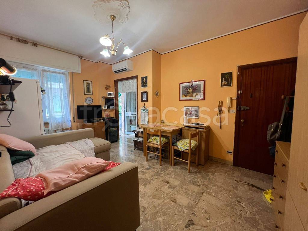 Appartamento in vendita a Finale Ligure via Domenico Brunenghi