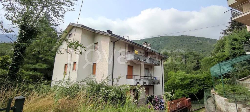 Appartamento in vendita a Sant'Omobono Terme via Brigata Lupi di Toscana
