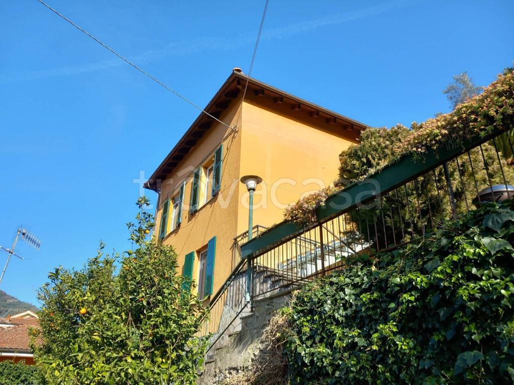 Appartamento in vendita a Recco via Ponte di Vexina, 42