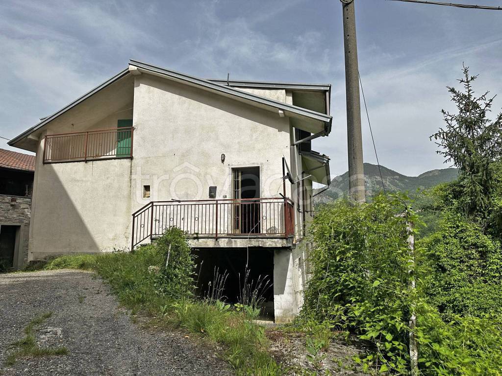 Casa Indipendente in vendita a Ferriere località Casalcò