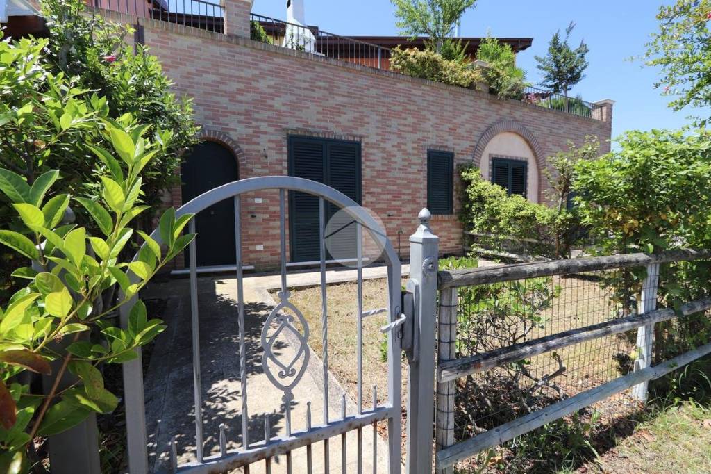 Appartamento in vendita a Tortoreto via Panoramica, 34
