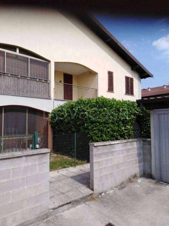 Appartamento in in vendita da privato a Roncaro via Vigna, 50