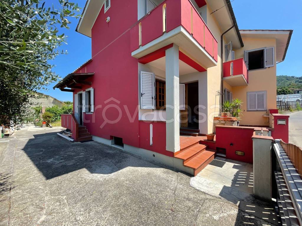 Villa in vendita a Pescia via della Vigna, 51