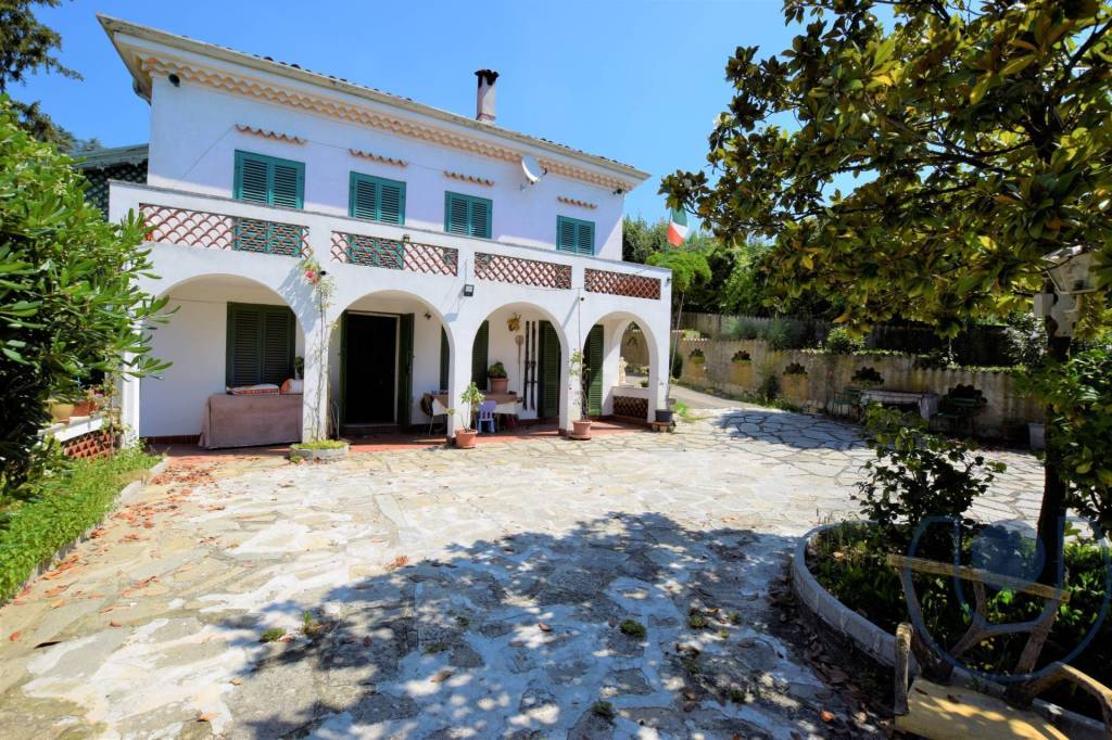 Villa in vendita a Moncalieri strada Maddalena