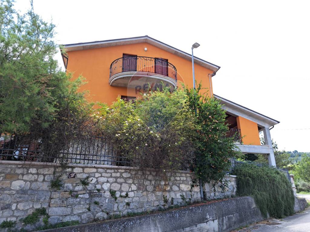 Casa Indipendente in vendita a Roccascalegna via delle Fontane, 20