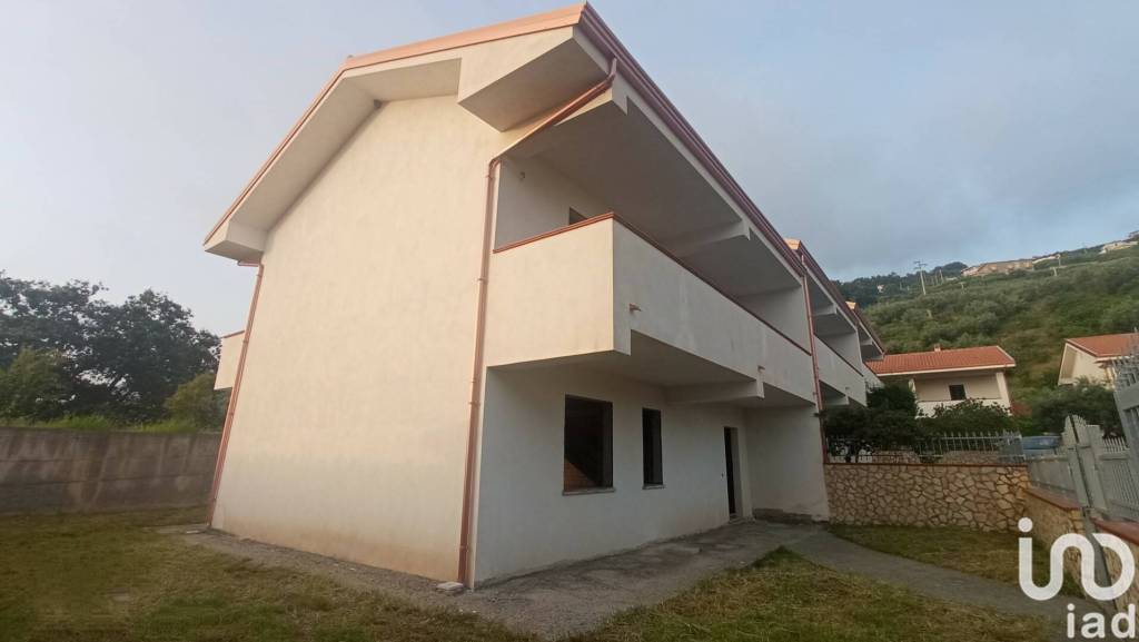 Villa a Schiera in vendita a Longobardi localitã  acquavona, 0