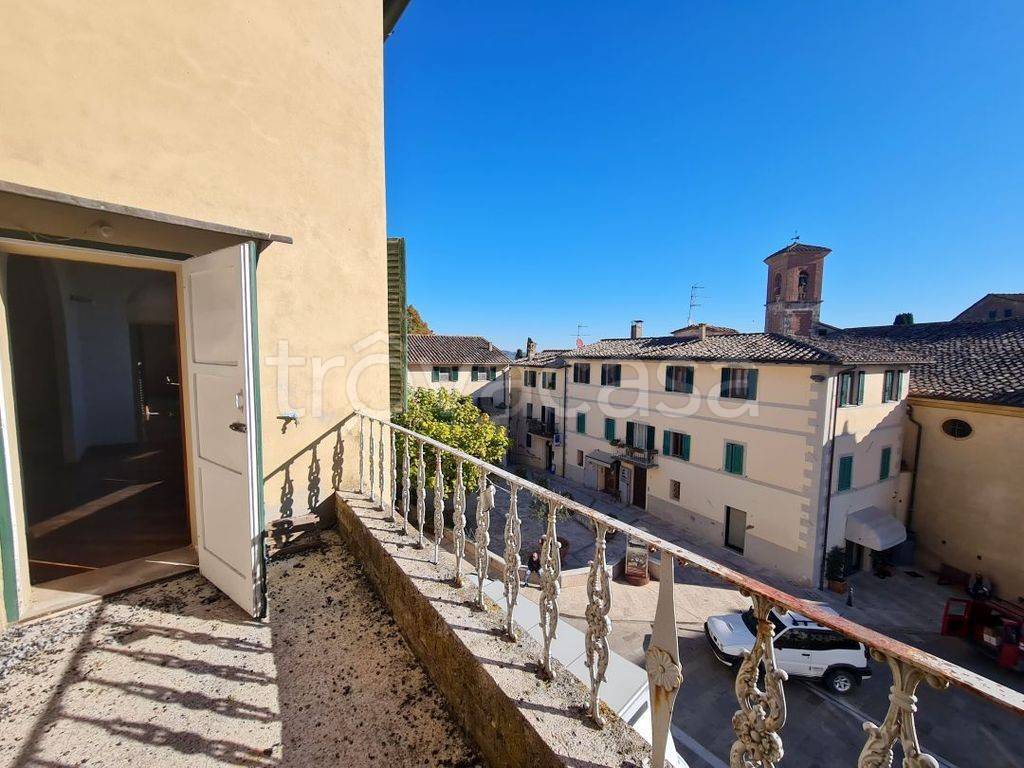 Appartamento in vendita a Cetona via Roma, 41