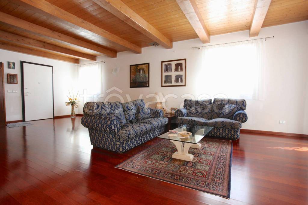 Villa in vendita a Monzuno via Val di Setta
