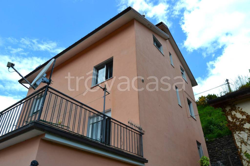 Appartamento in vendita a Rezzoaglio località Cabanne, 61