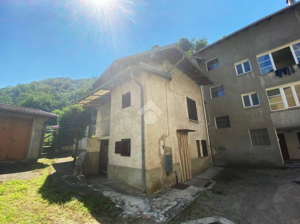 Casa Indipendente in vendita a Cosio Valtellino via Fontanina, 21