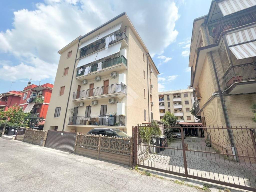 Appartamento in vendita a Monterotondo via Monti Lepini