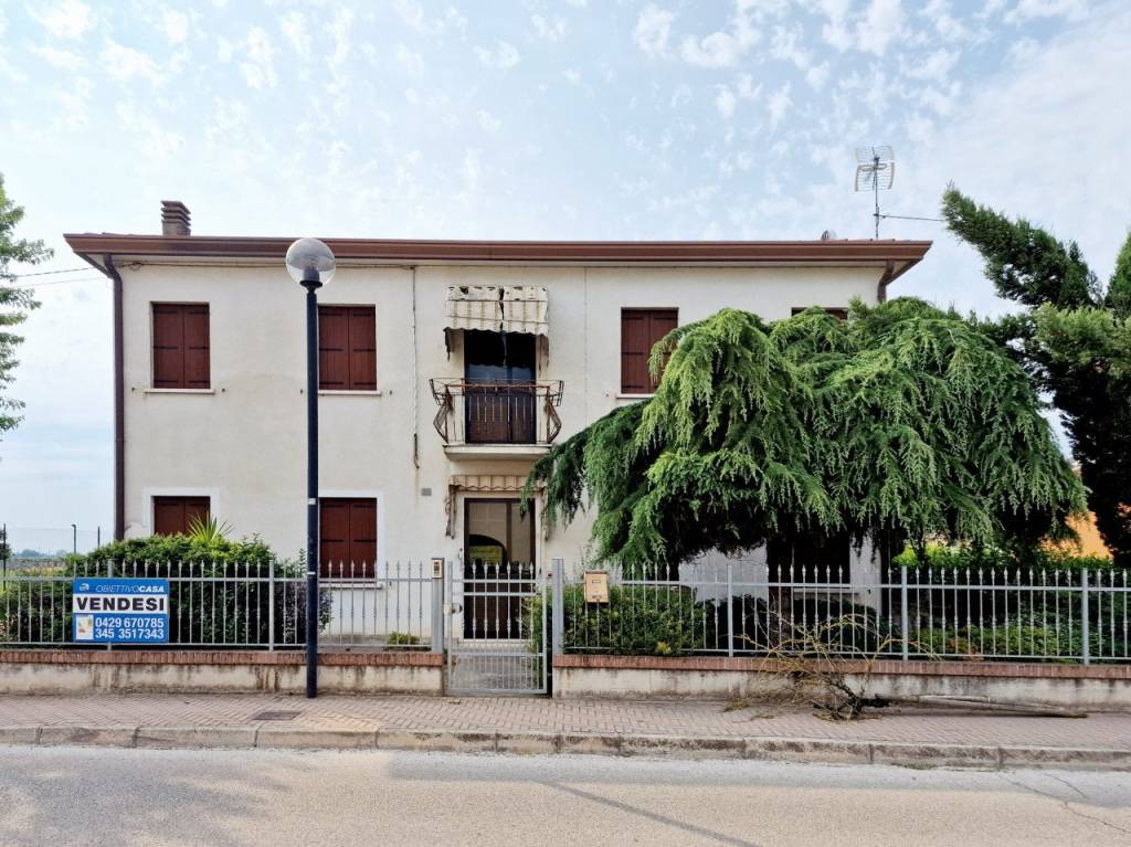 Casa Indipendente in vendita a Ospedaletto Euganeo via tresto nord