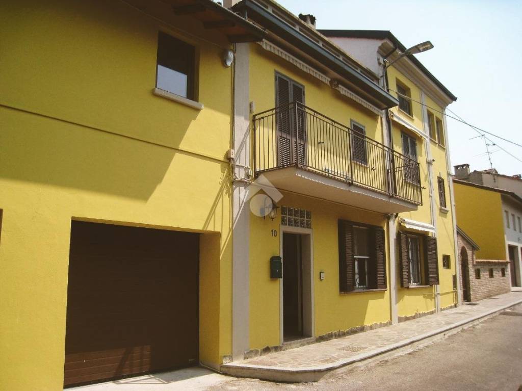 Casa Indipendente in vendita a Silvano Pietra vicolo Cairoli, 10