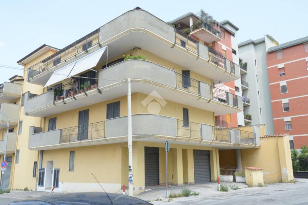Appartamento in vendita a Santa Maria Capua Vetere via Luigi Sturzo, 13