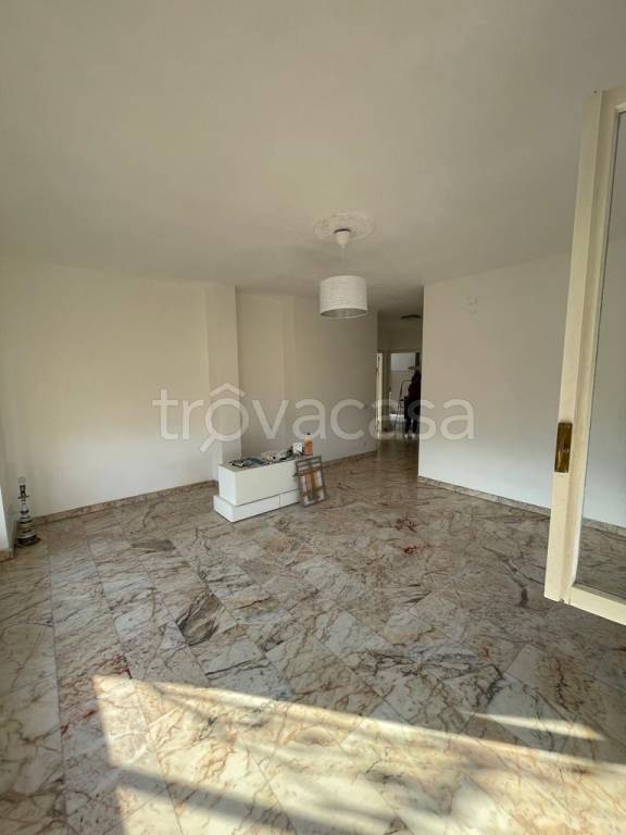 Appartamento in in vendita da privato a Varese via Francesco Crispi, 10