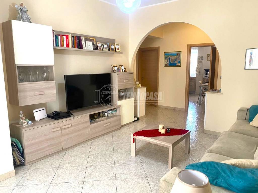 Appartamento in vendita a Castel di Lama via Salaria 390
