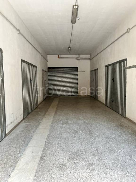 Garage in vendita a Pescara via dei Marsi, 28