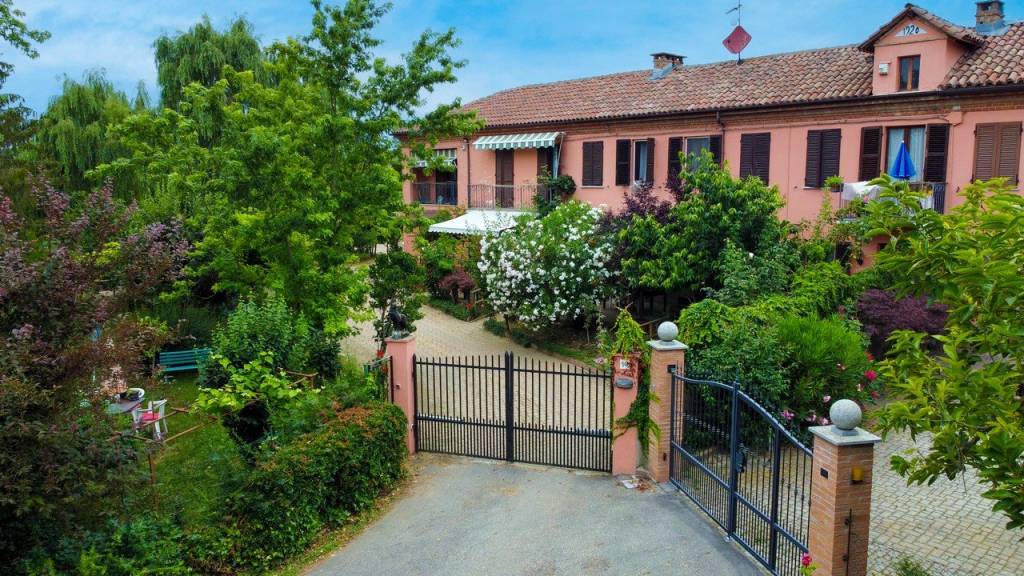 Villa a Schiera in vendita ad Asti località Viatosto, 49