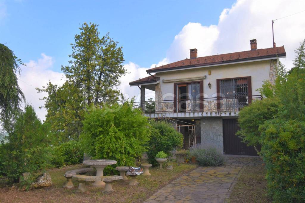 Villa in vendita a Rocca d'Arazzo via Giuseppe Ollino