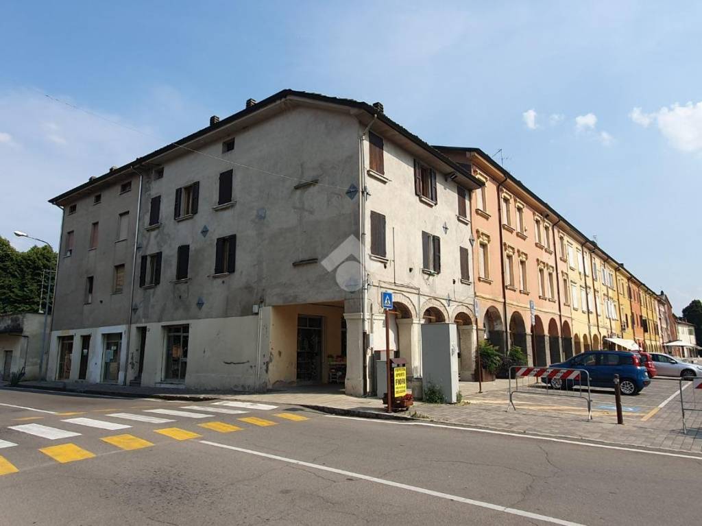 Appartamento in vendita a Bagnolo in Piano via Guido da Bagnolo