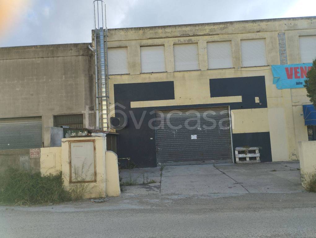 Capannone Industriale in in vendita da privato a Sassari via Predda Niedda, 12